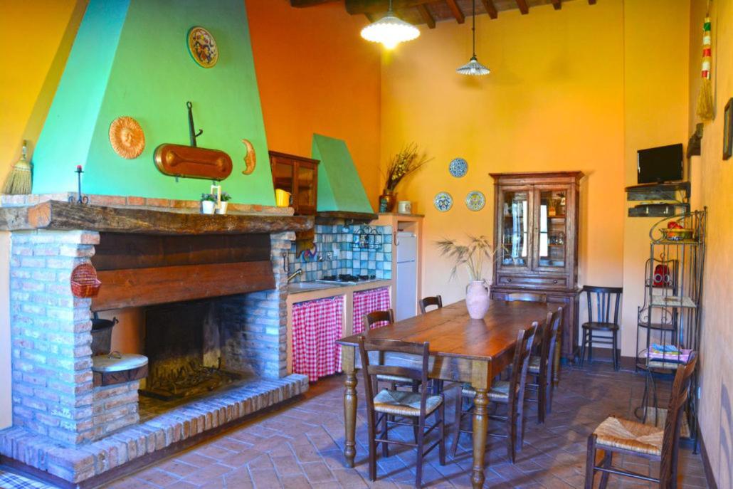 Ferienwohnung Casale Poggio Colpiccione Passignano sul Trasimeno Exterior foto